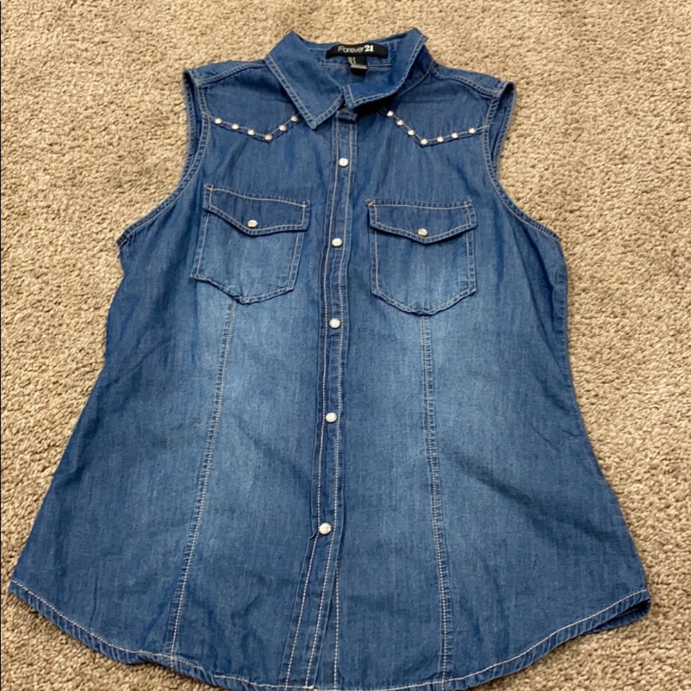 $ Clearance Sale $ Forever 21 snap button down tank
